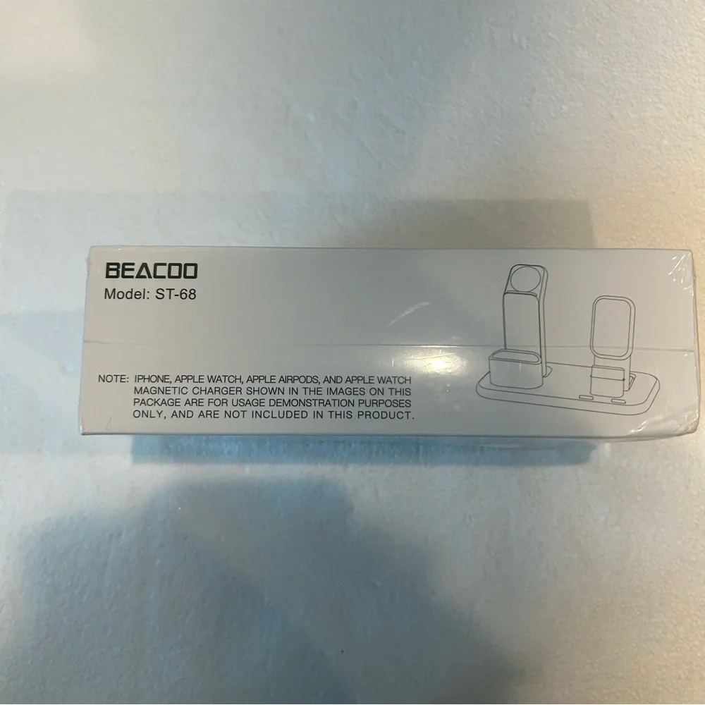Beacoo NWT Amazon 3 in 1 charging station iPhone Apple Watch and AirPods black